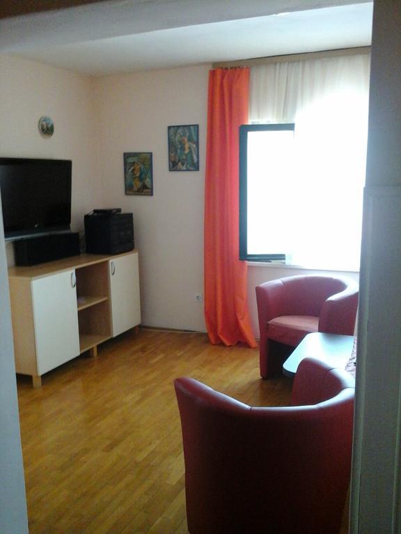 Apartments Tomovic Лумбарда Екстериор снимка