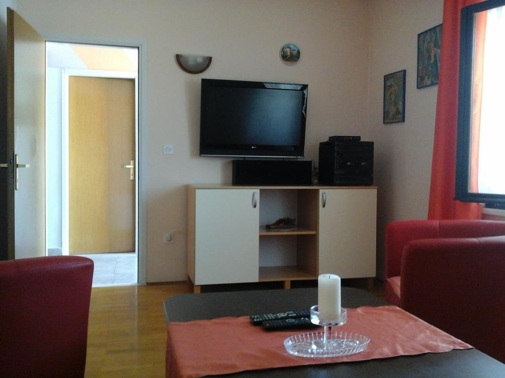 Apartments Tomovic Лумбарда Екстериор снимка
