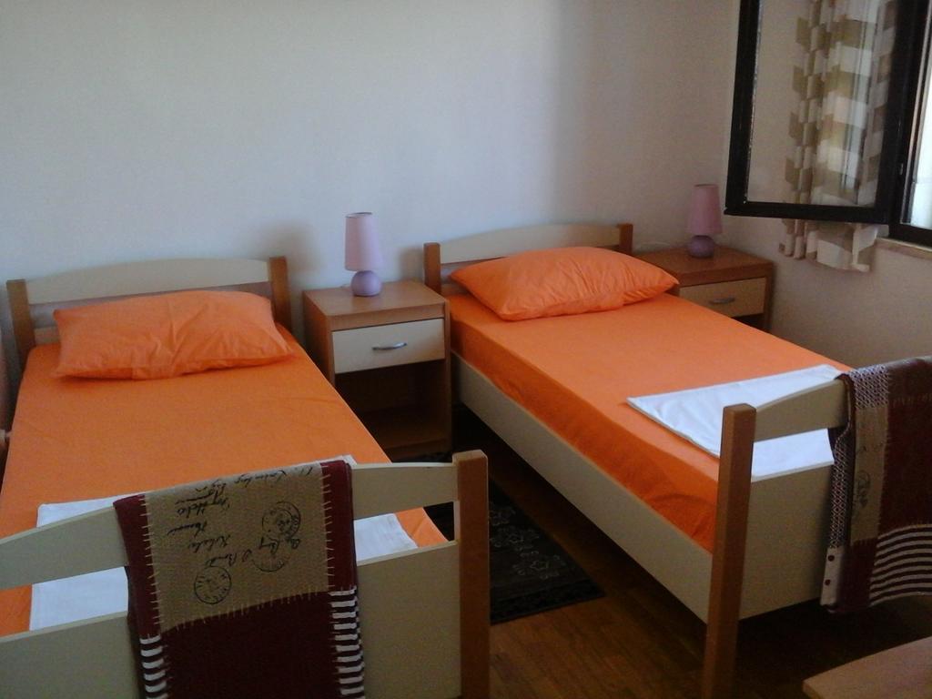 Apartments Tomovic Лумбарда Екстериор снимка