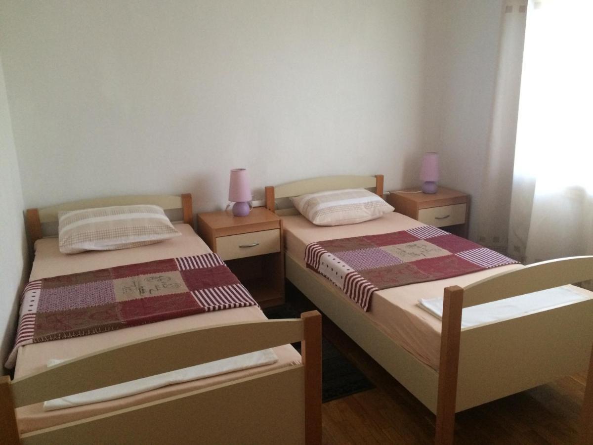 Apartments Tomovic Лумбарда Екстериор снимка